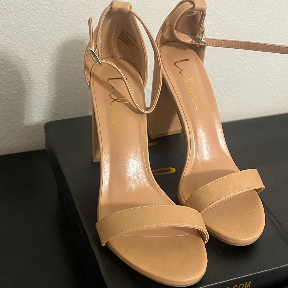Lulus Taylor naked hazelnut heels